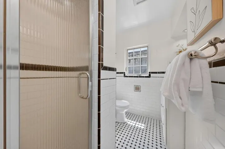 1503 King, Santa Cruz, California 95060