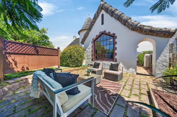 1503 King, Santa Cruz, California 95060
