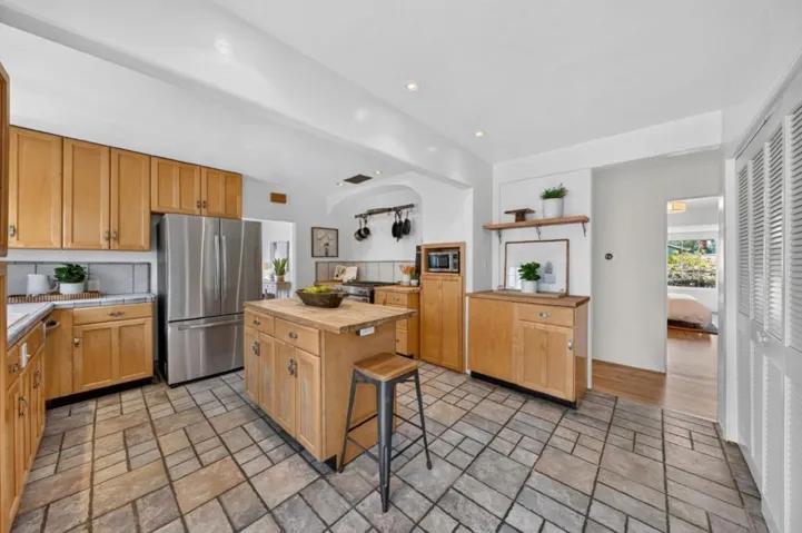 1503 King, Santa Cruz, California 95060