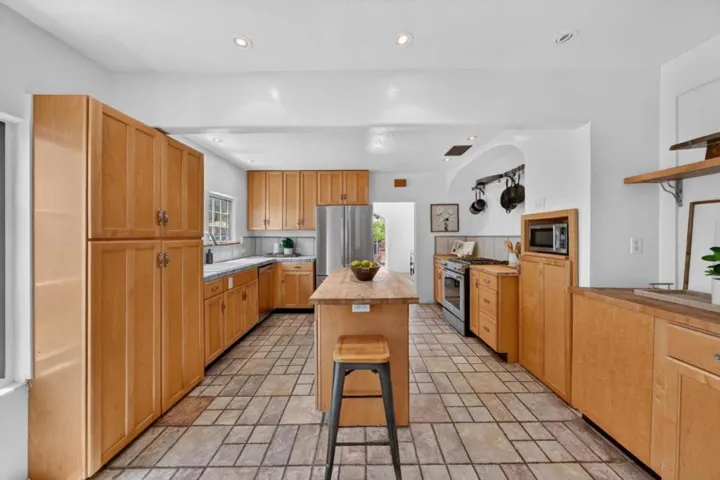 1503 King, Santa Cruz, California 95060