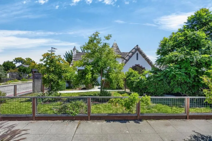 1503 King, Santa Cruz, California 95060