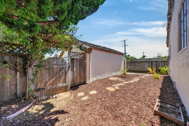1503 King, Santa Cruz, California 95060