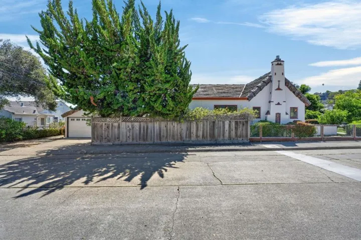 1503 King, Santa Cruz, California 95060