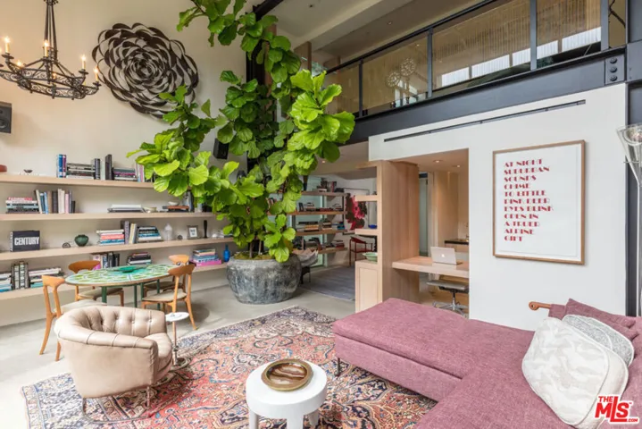 2124 Narcissus Court, Venice, California 90291