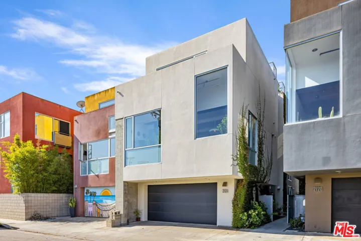 2124 Narcissus Court, Venice, California 90291