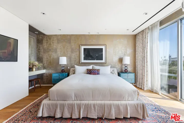 2124 Narcissus Court, Venice, California 90291