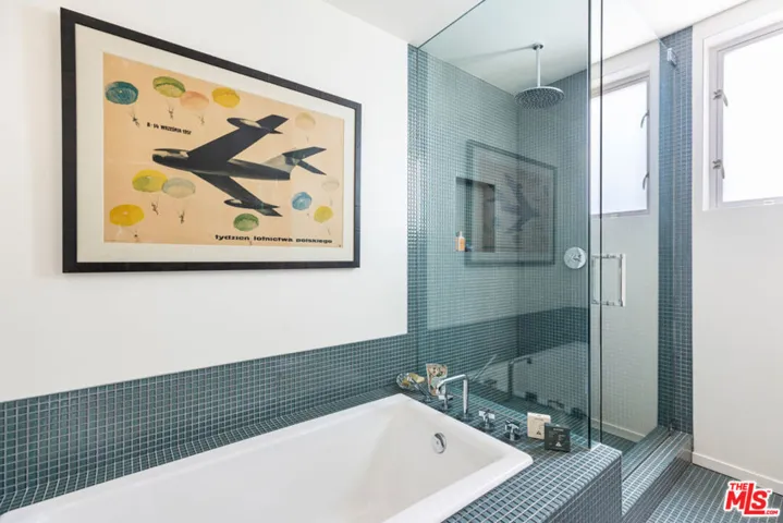 2124 Narcissus Court, Venice, California 90291