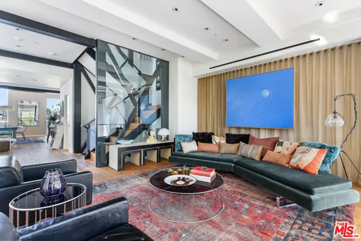 2124 Narcissus Court, Venice, California 90291
