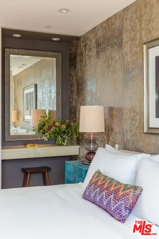 2124 Narcissus Court, Venice, California 90291