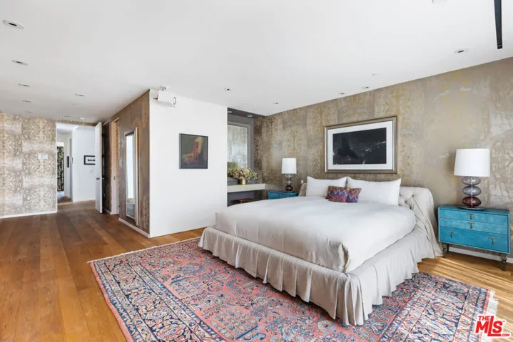 2124 Narcissus Court, Venice, California 90291