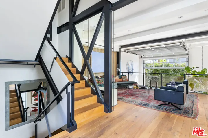 2124 Narcissus Court, Venice, California 90291