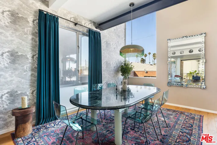 2124 Narcissus Court, Venice, California 90291
