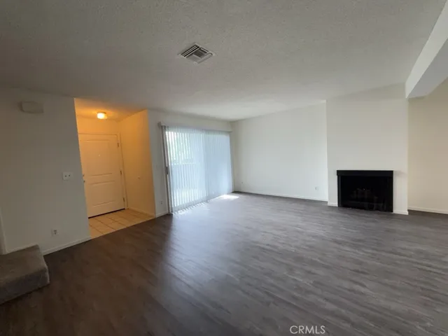 18550 Hatteras Street 21, Los Angeles, California 91356