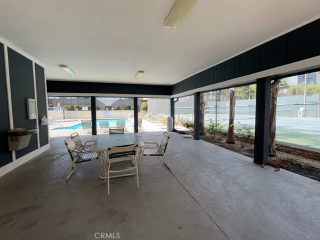 18550 Hatteras Street 21, Los Angeles, California 91356