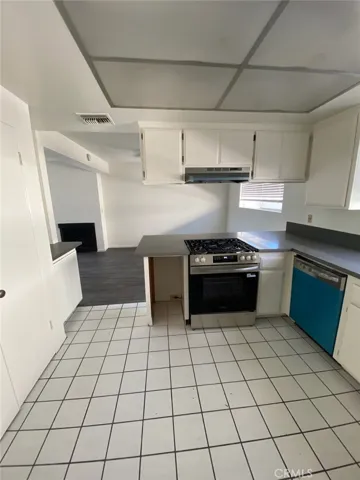 18550 Hatteras Street 21, Los Angeles, California 91356