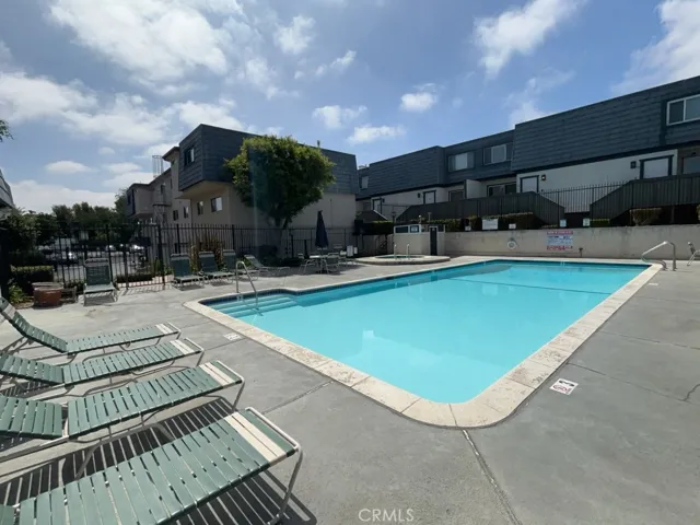 18550 Hatteras Street 21, Los Angeles, California 91356