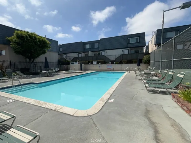 18550 Hatteras Street 21, Los Angeles, California 91356