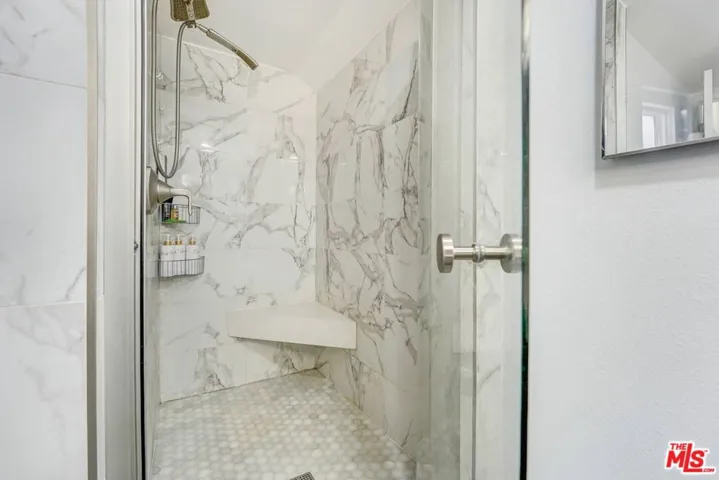 21333 Lassen Street 8b, Los Angeles, California 91311