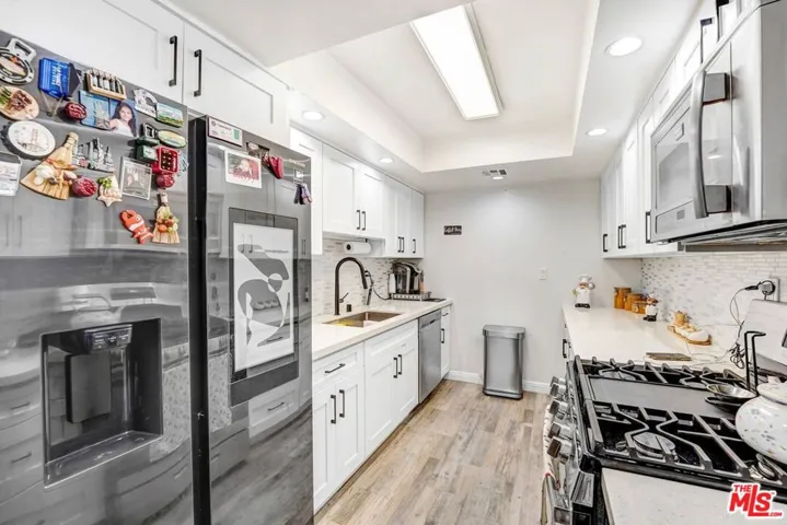 21333 Lassen Street 8b, Los Angeles, California 91311