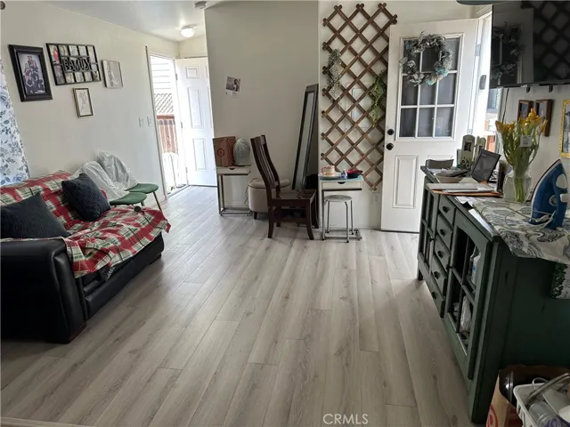 124 Cottonwood Lane, Seal Beach, California 90740