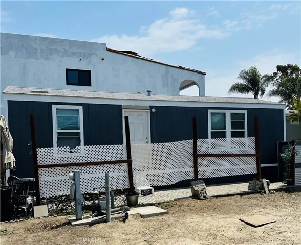 124 Cottonwood Lane, Seal Beach, California 90740