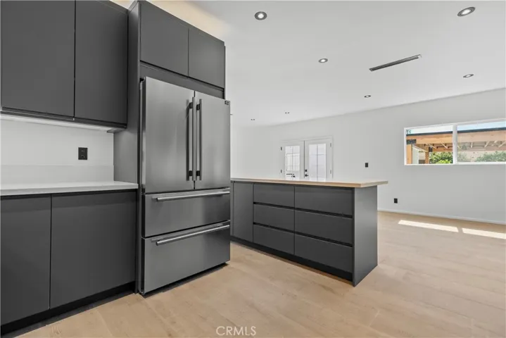 536 Hampton Road, Burbank, California 91504