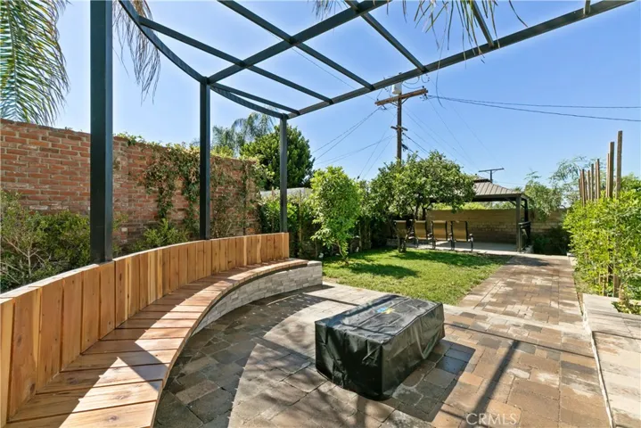 536 Hampton Road, Burbank, California 91504