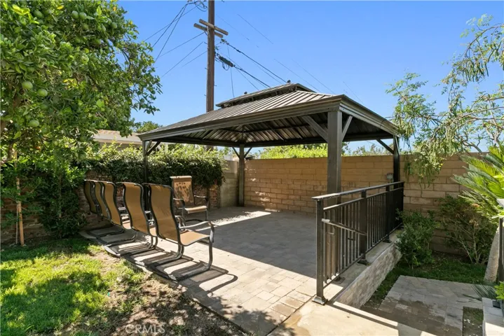 536 Hampton Road, Burbank, California 91504