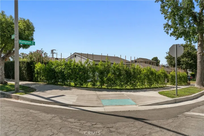 536 Hampton Road, Burbank, California 91504
