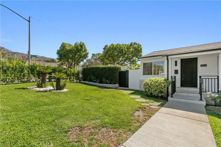 536 Hampton Road, Burbank, California 91504
