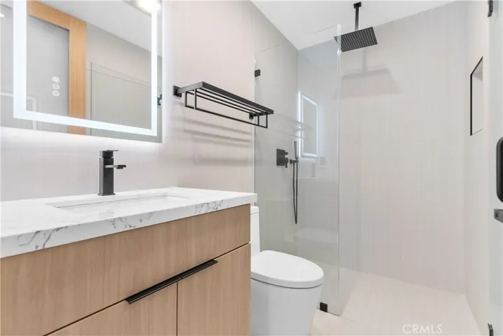 536 Hampton Road, Burbank, California 91504