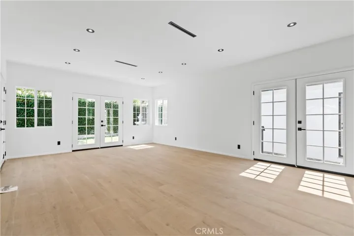 536 Hampton Road, Burbank, California 91504