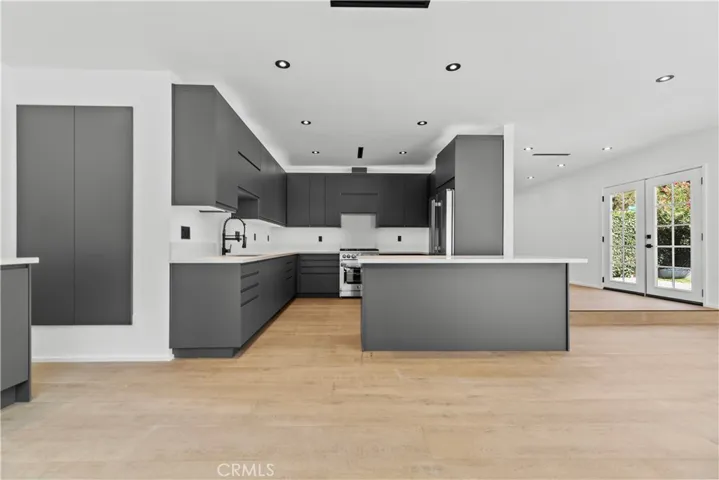 536 Hampton Road, Burbank, California 91504