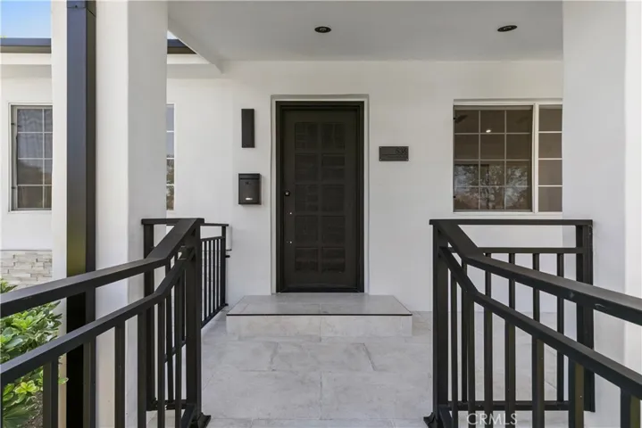 536 Hampton Road, Burbank, California 91504