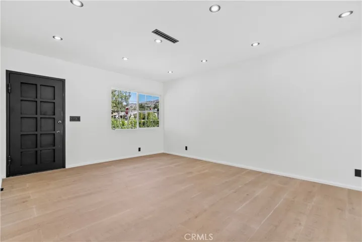 536 Hampton Road, Burbank, California 91504