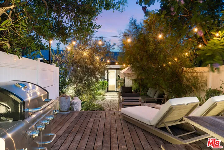 22667 Margarita Drive, Los Angeles, California 91364
