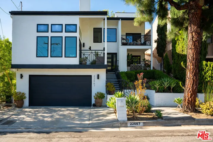22667 Margarita Drive, Los Angeles, California 91364