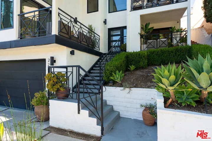 22667 Margarita Drive, Los Angeles, California 91364