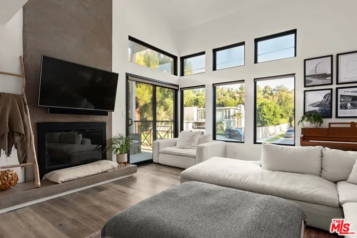 22667 Margarita Drive, Los Angeles, California 91364