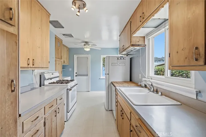 829 Brinsey, Duarte, California 91010