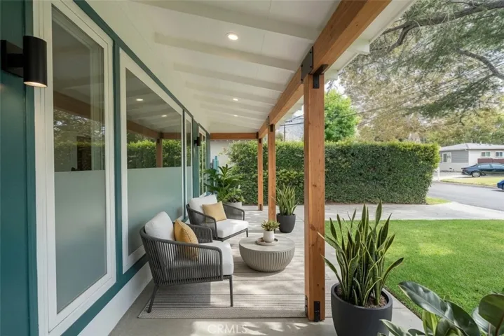 Virtually Enhanced & Virtually Staged