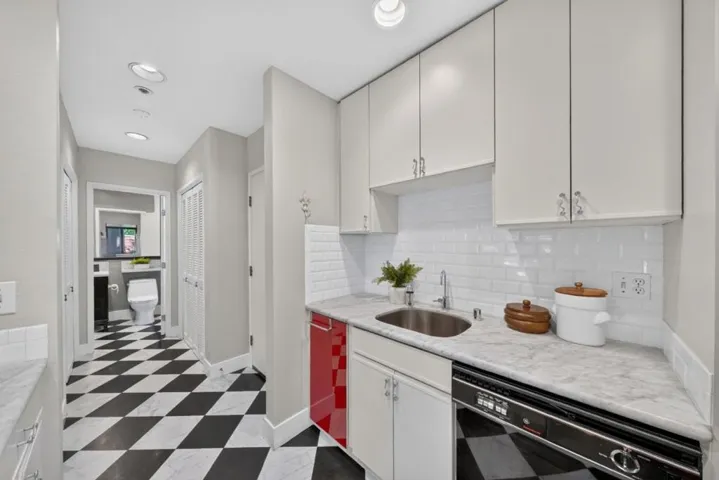 4250 El Camino Real C226, Palo Alto, California 94306