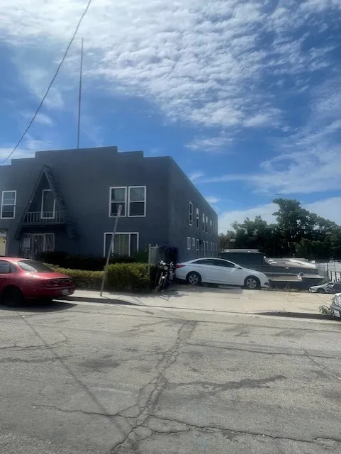 422 Warren, Inglewood, California 90302 — photo 4