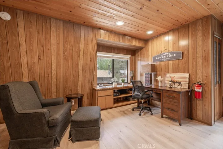 Wet Bar and Office Area
 Second Floor