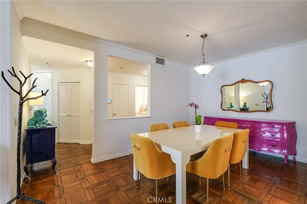 235 S Holliston 114, Pasadena, California 91106 — photo 5