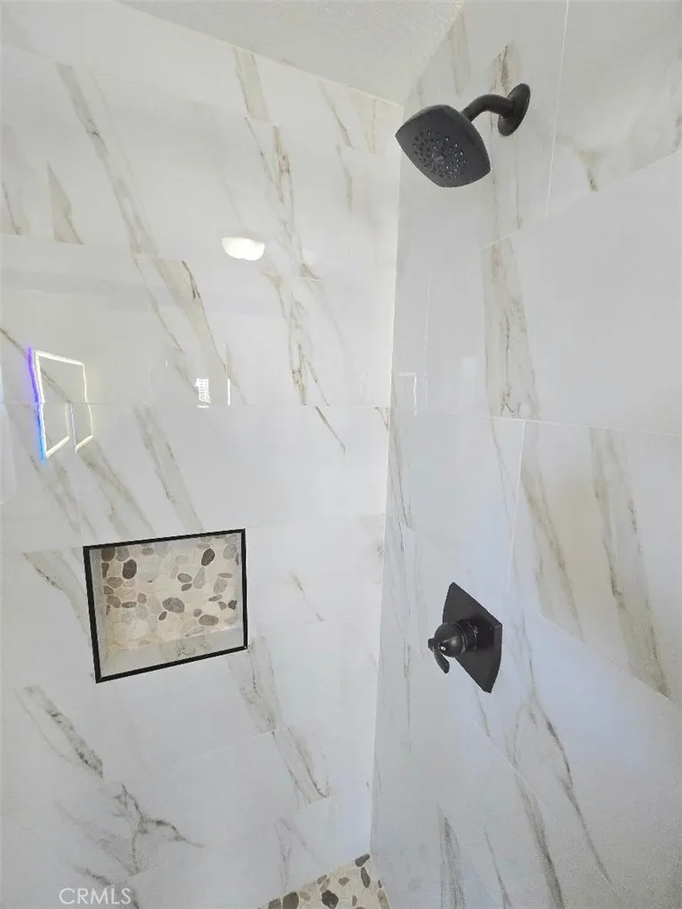 MUpgraded aster Bathroom