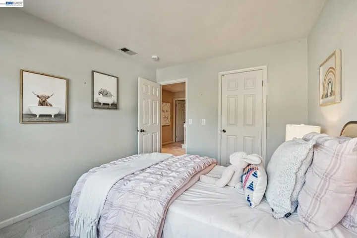 7482 Oxford Circle, Dublin, California 94568