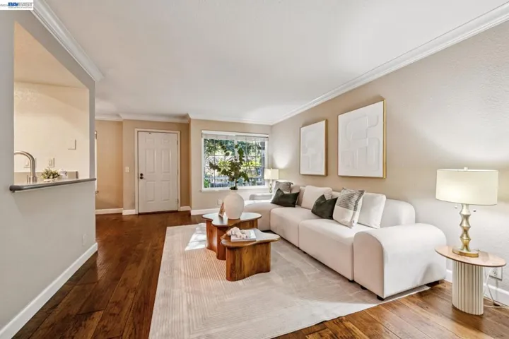7482 Oxford Circle, Dublin, California 94568