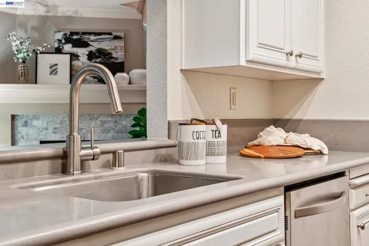 7482 Oxford Circle, Dublin, California 94568