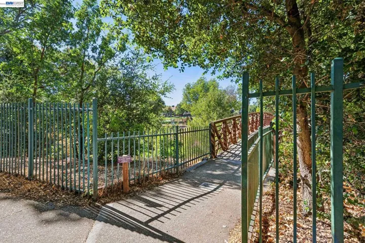 7482 Oxford Circle, Dublin, California 94568